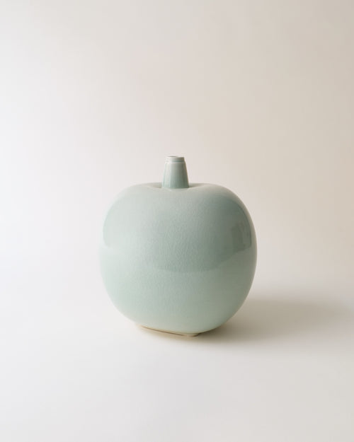 Gösta Grähs apple vase, Rörstrand 1980s, angled view showing sculptural form