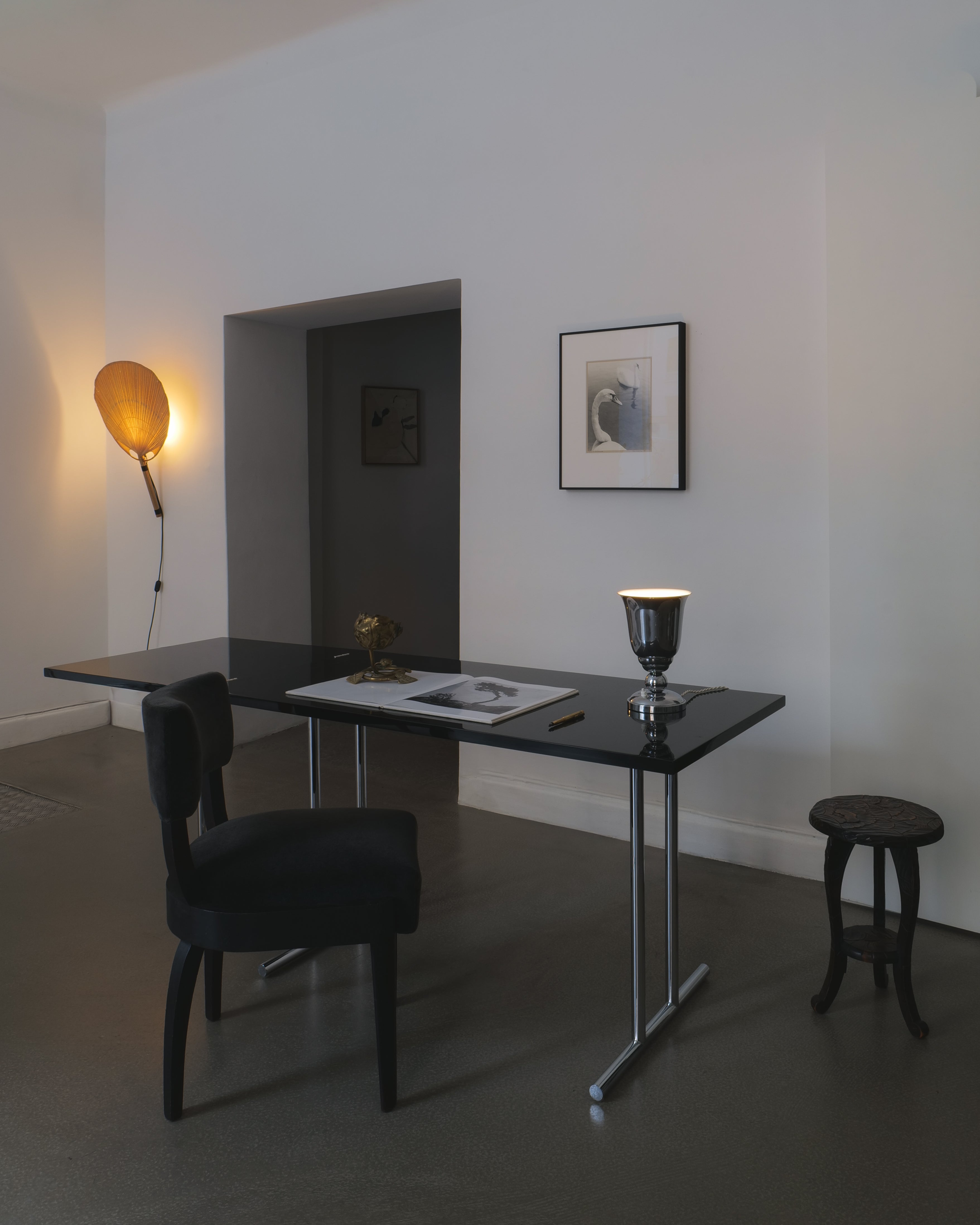 French Art Deco chrome uplighter table lamp, c.1930, styled in an interior setting