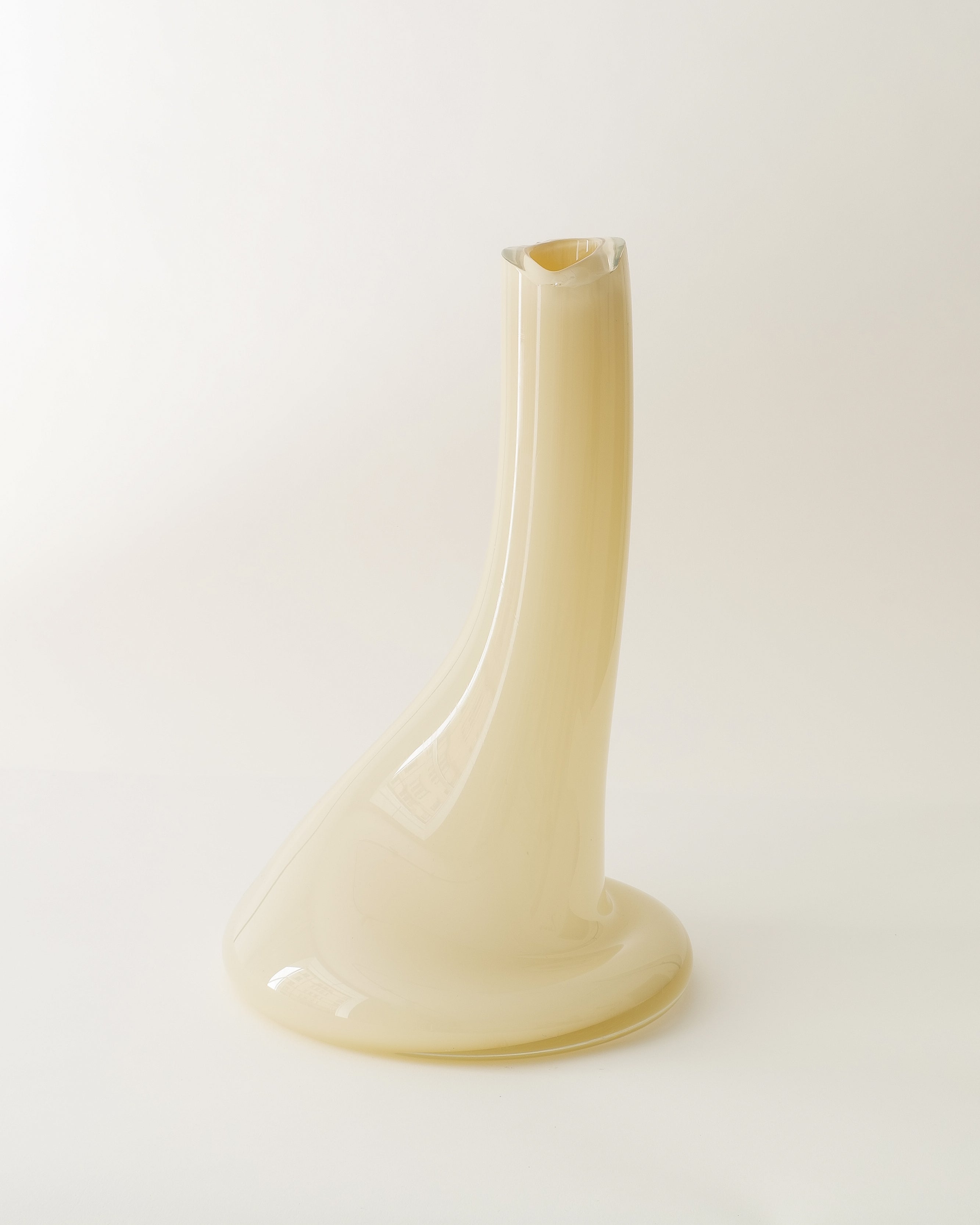 Vase 02, 2023, Jesper Sundberg Örtegren, hand blown glass, Sthlm Glas, full view showing wide asymmetric cream base