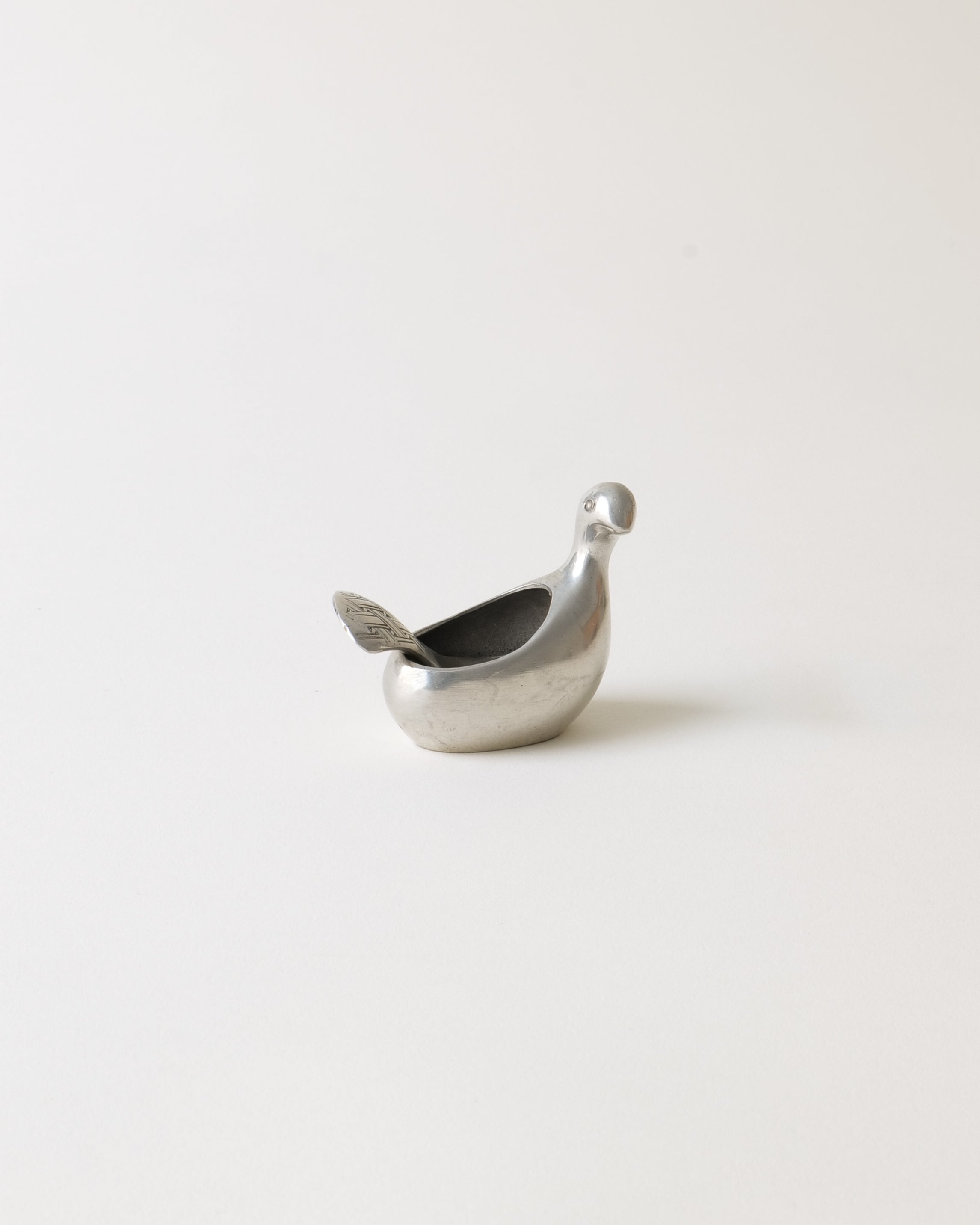 Lars Pirak Saltripa pewter salt cellar, Kirun Tenn, ptarmigan form, full view